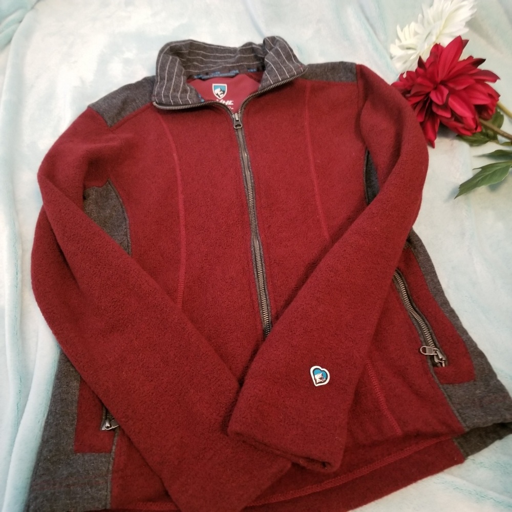 Kuhl maroon alfpaca fleece jacket